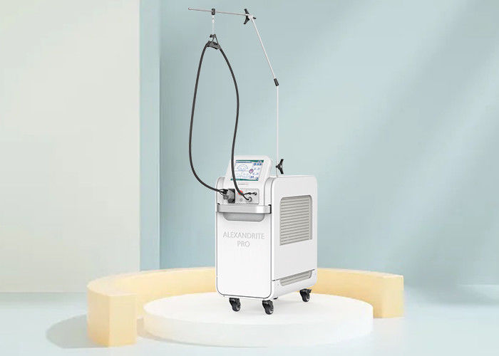 1064nm ND YAG Long Pulse Laser Hair Removal With Two Pairs Of Lamps 12mm Lens Cap